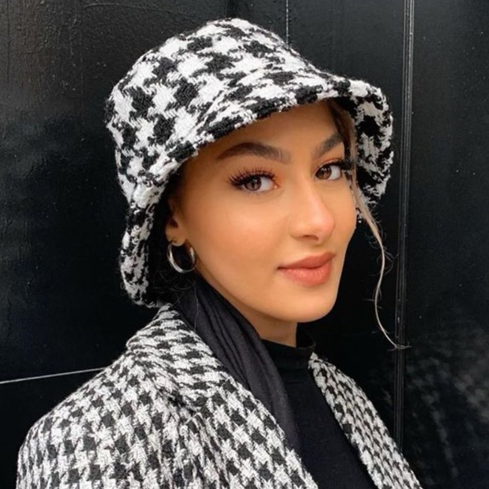 CHIC DOLLZ Houndstooth Bucket Hat -black - Picture 1 of 12